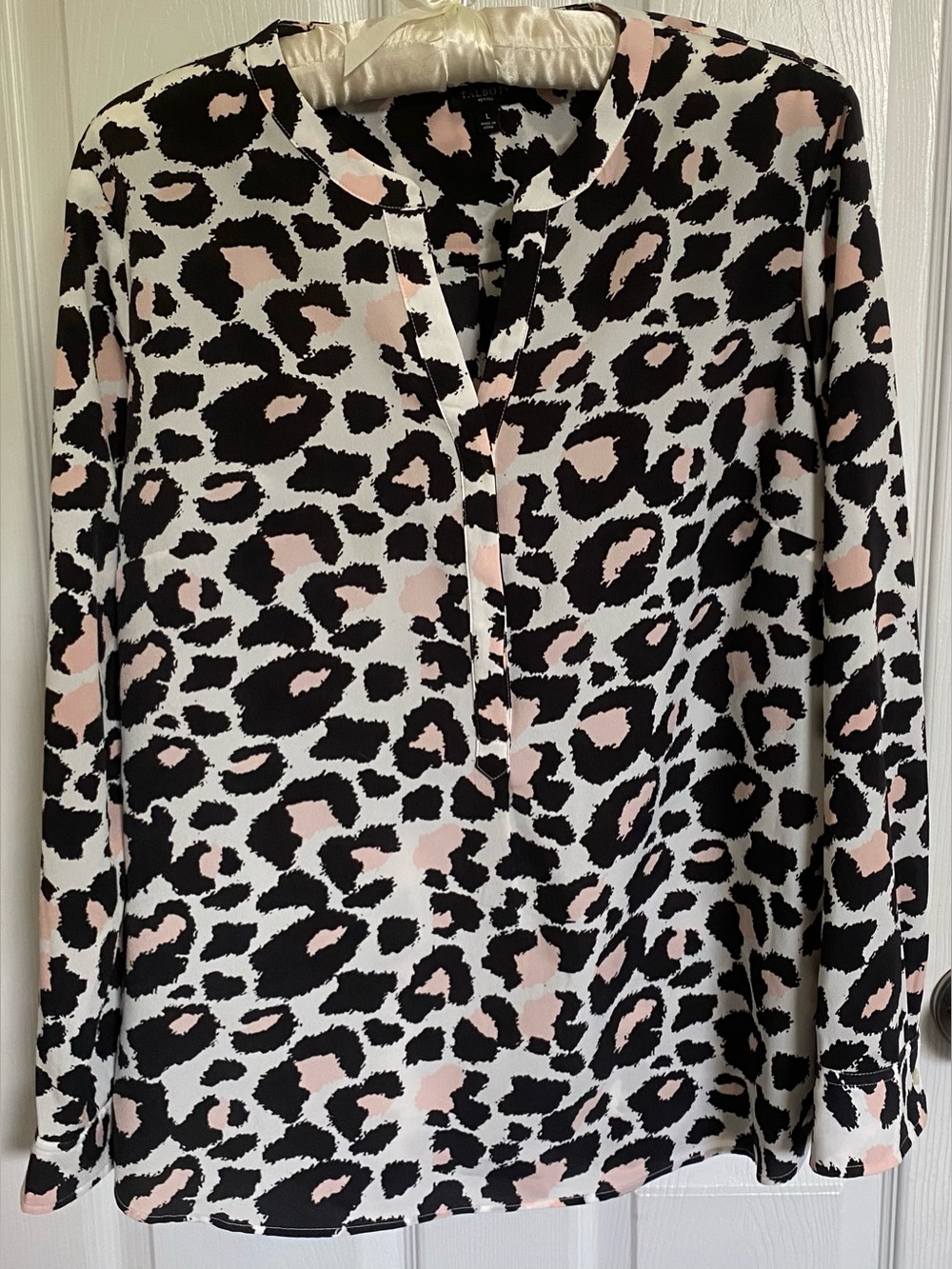 Talbots Petites Black, White & Blush Leopard-Style Blouse size L